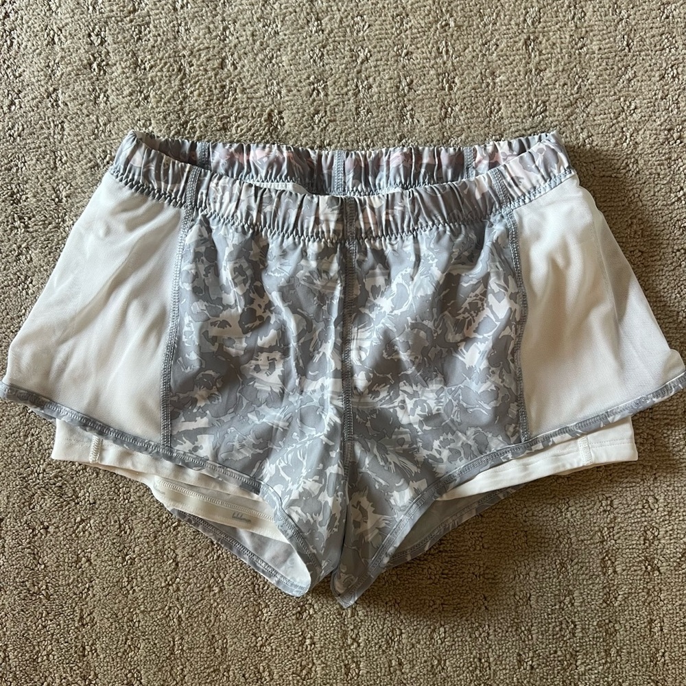 Lululemon Shorts - Size 6